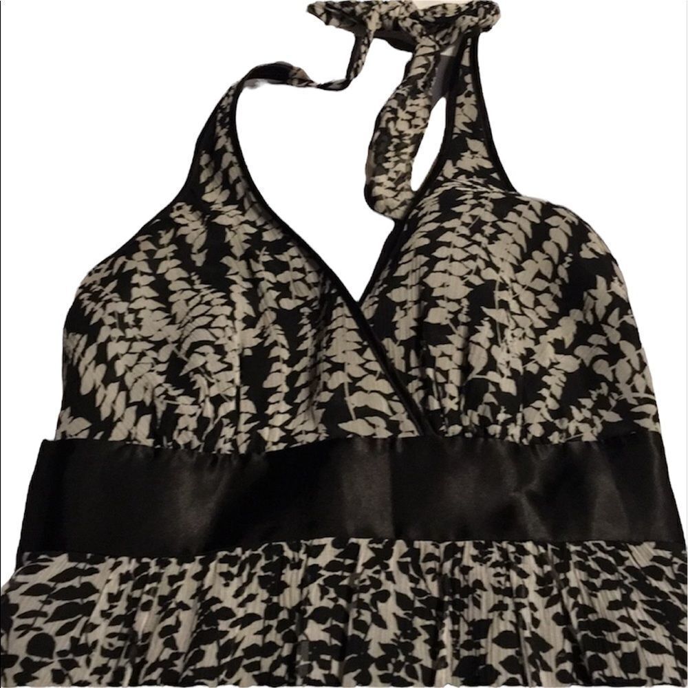 Express XS  halter dress - Picture 2 of 8